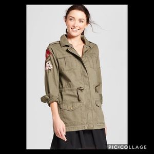 A New Day Floral Embroidered Army Tunic 🌹